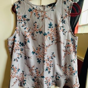 Floral top